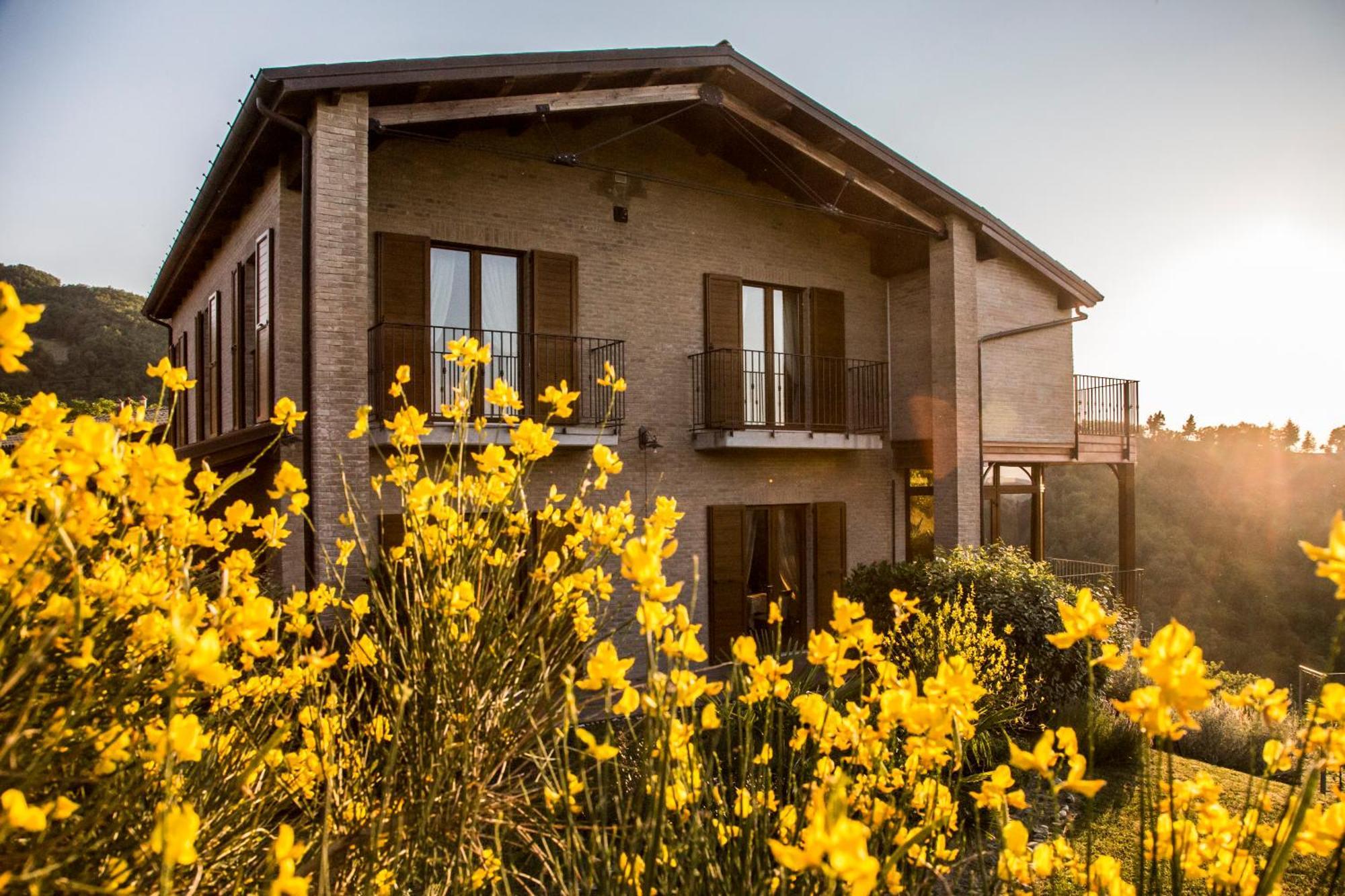 Colleverde Country House & Spa Урбино Екстериор снимка