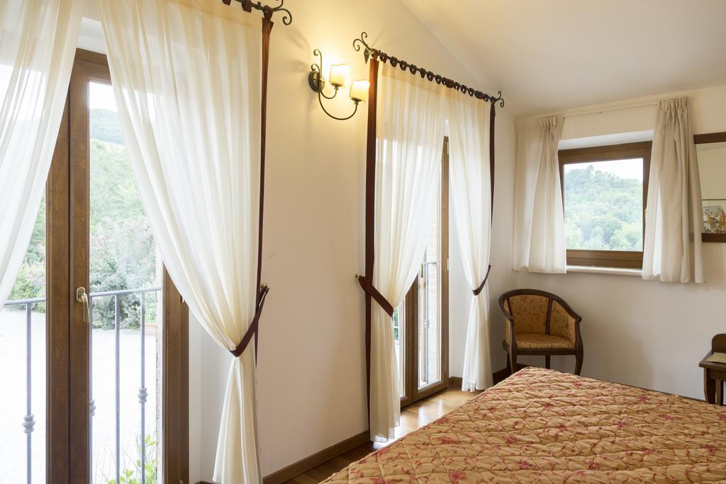 Colleverde Country House & Spa Урбино Екстериор снимка